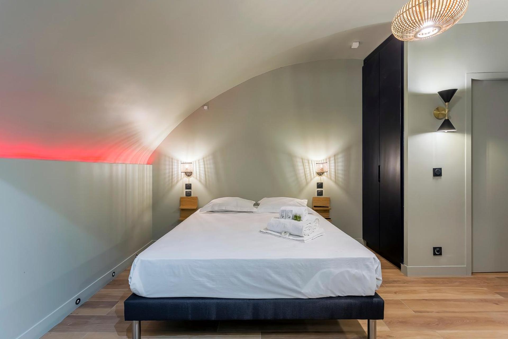 Suite Romantique Balneo Centre 里昂 外观 照片